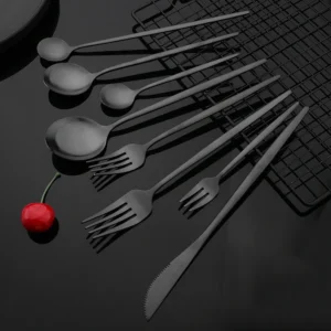 Juego cubiertos acero inoxidable color negro elegante